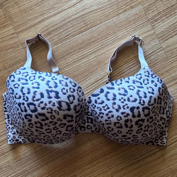 Victoria's Secret Leopard Print Bra Size 38DDD - Picture 2 of 6